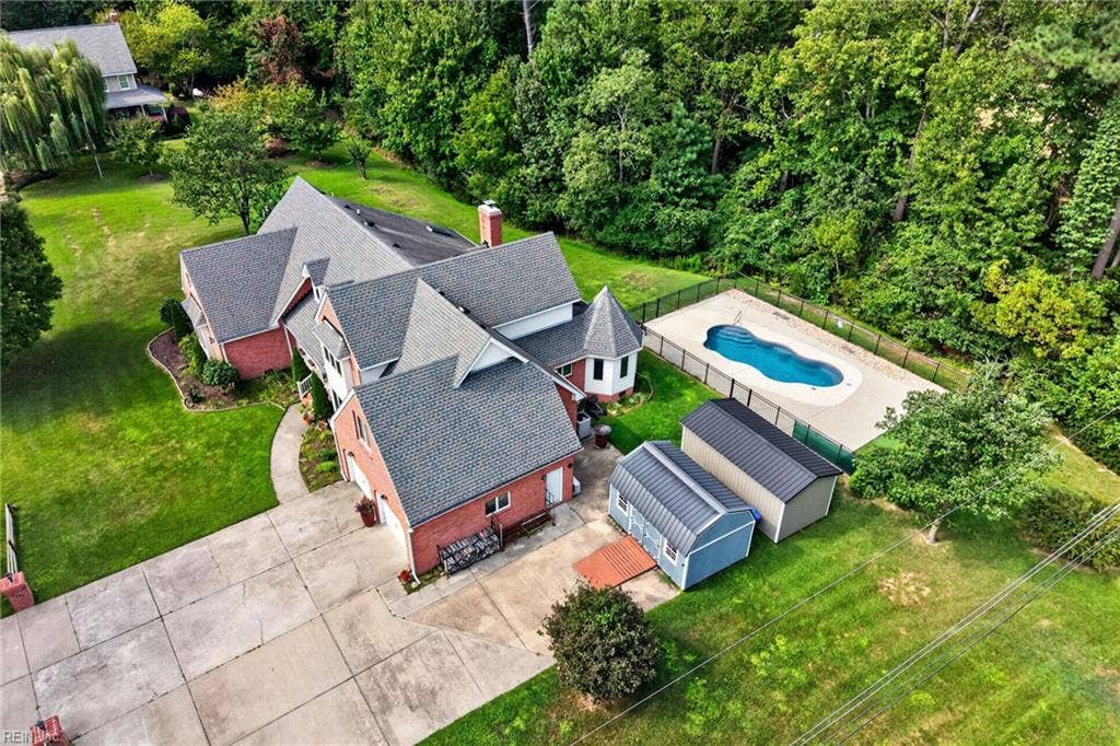 9327 Rivershore Drive, Suffolk, VA 23433 9327 Rivershore Drive, Suffolk, VA 23433