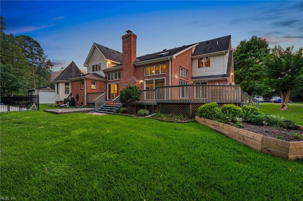 9327 Rivershore Drive, Suffolk, VA 23433 9327 Rivershore Drive, Suffolk, VA 23433