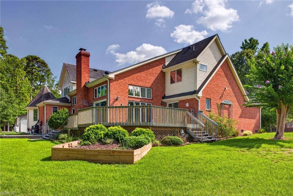 9327 Rivershore Drive, Suffolk, VA 23433 9327 Rivershore Drive, Suffolk, VA 23433