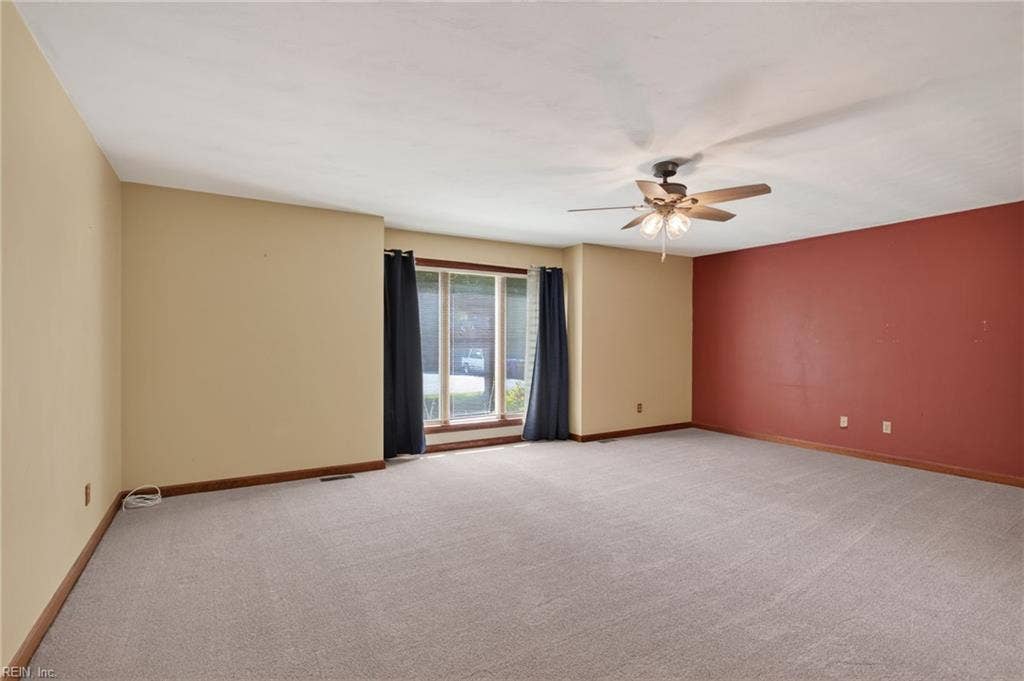 9327 Rivershore Drive, Suffolk, VA 23433 9327 Rivershore Drive, Suffolk, VA 23433