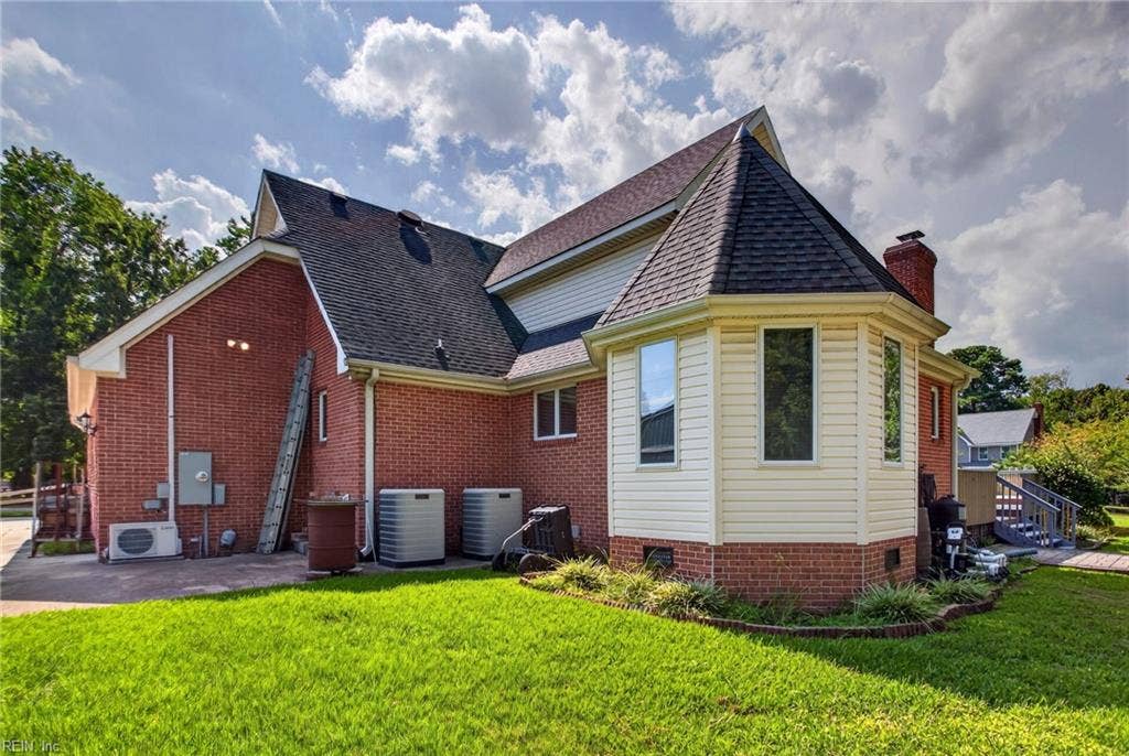 9327 Rivershore Drive, Suffolk, VA 23433 9327 Rivershore Drive, Suffolk, VA 23433