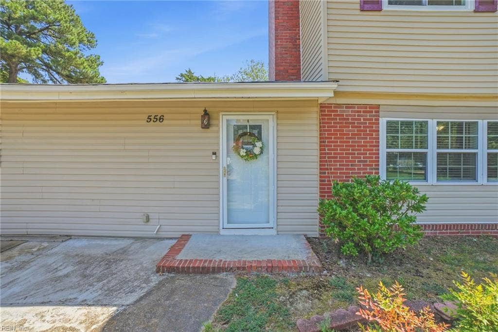 556 Caren Drive, Virginia Beach, VA 23452