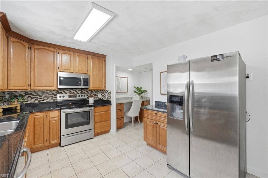 556 Caren Drive, Virginia Beach, VA 23452