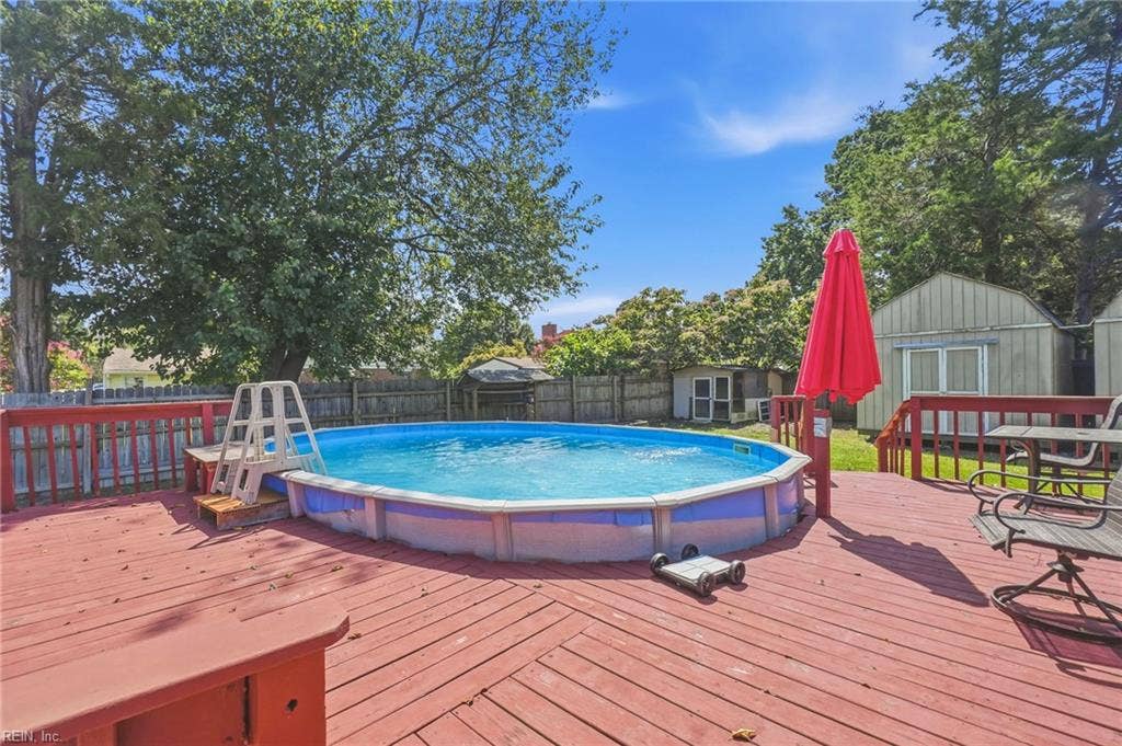 556 Caren Drive, Virginia Beach, VA 23452