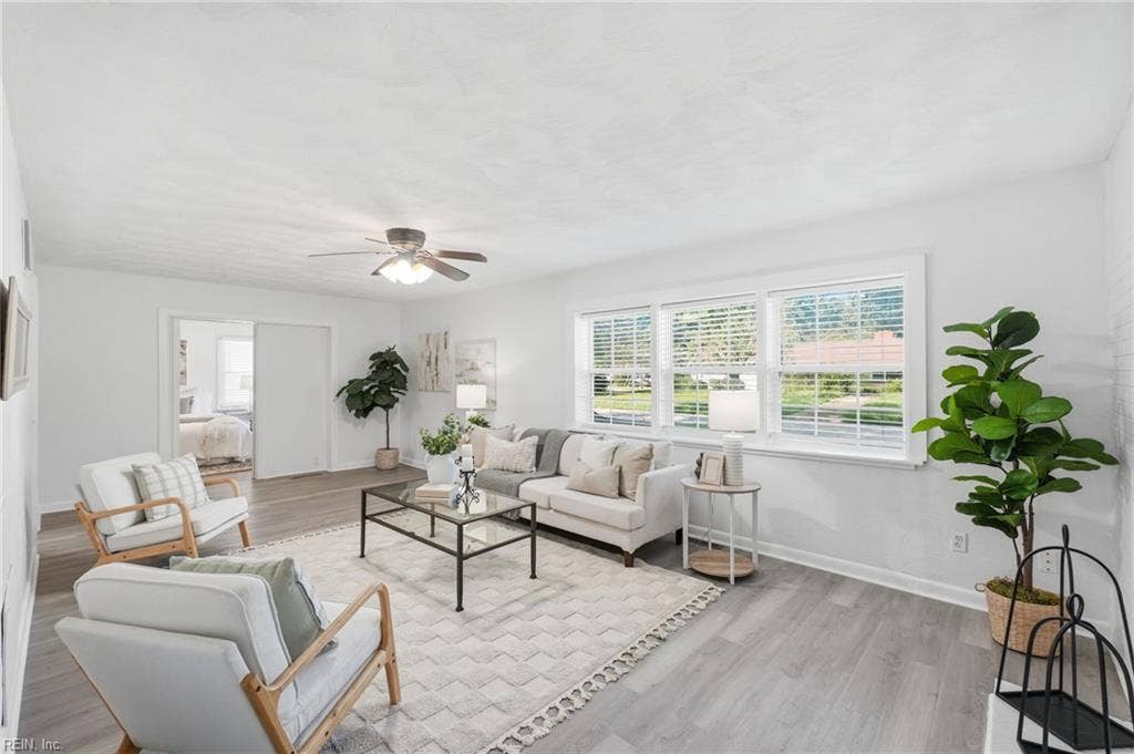 556 Caren Drive, Virginia Beach, VA 23452