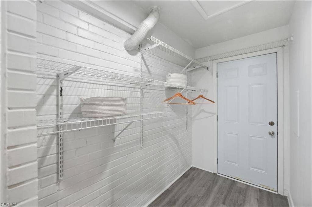 556 Caren Drive, Virginia Beach, VA 23452