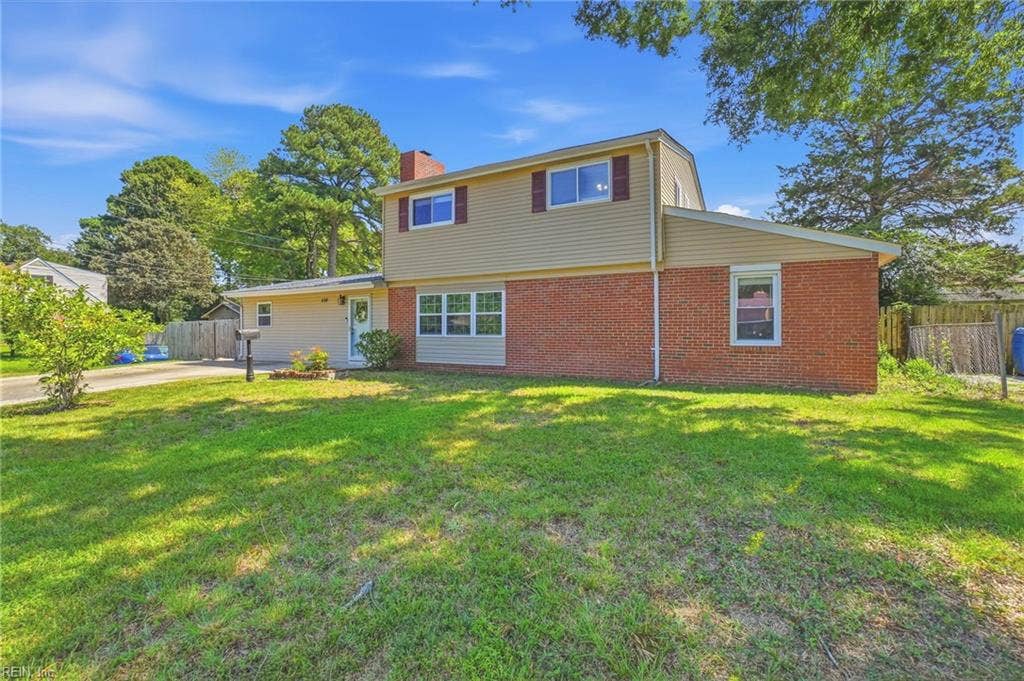 556 Caren Drive, Virginia Beach, VA 23452