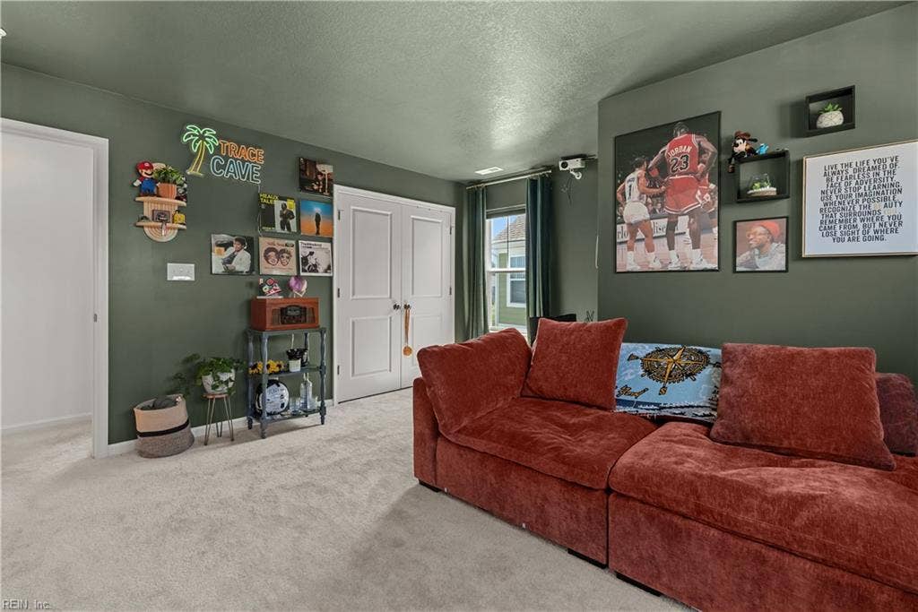 111 Brookside Lane, Suffolk, VA 23434 111 Brookside Lane, Suffolk, VA 23434