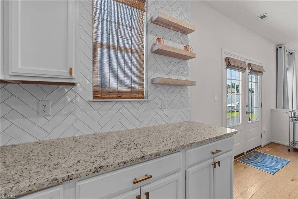 111 Brookside Lane, Suffolk, VA 23434 111 Brookside Lane, Suffolk, VA 23434