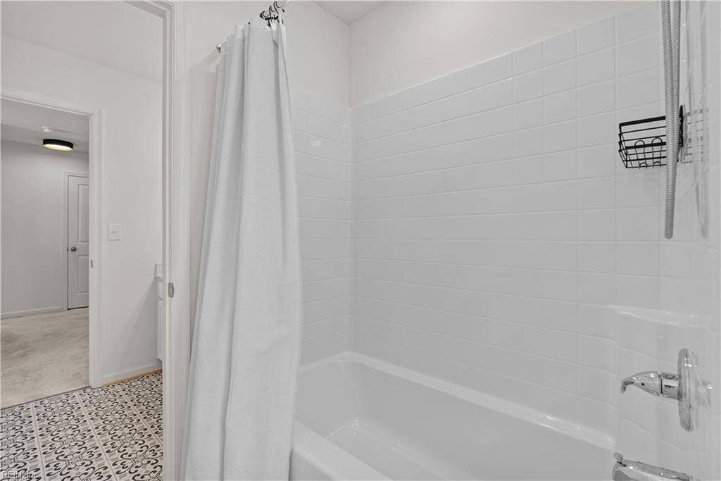 111 Brookside Lane, Suffolk, VA 23434 111 Brookside Lane, Suffolk, VA 23434