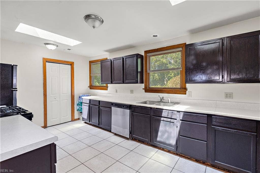 414 Lee Street, Hampton, VA 23669