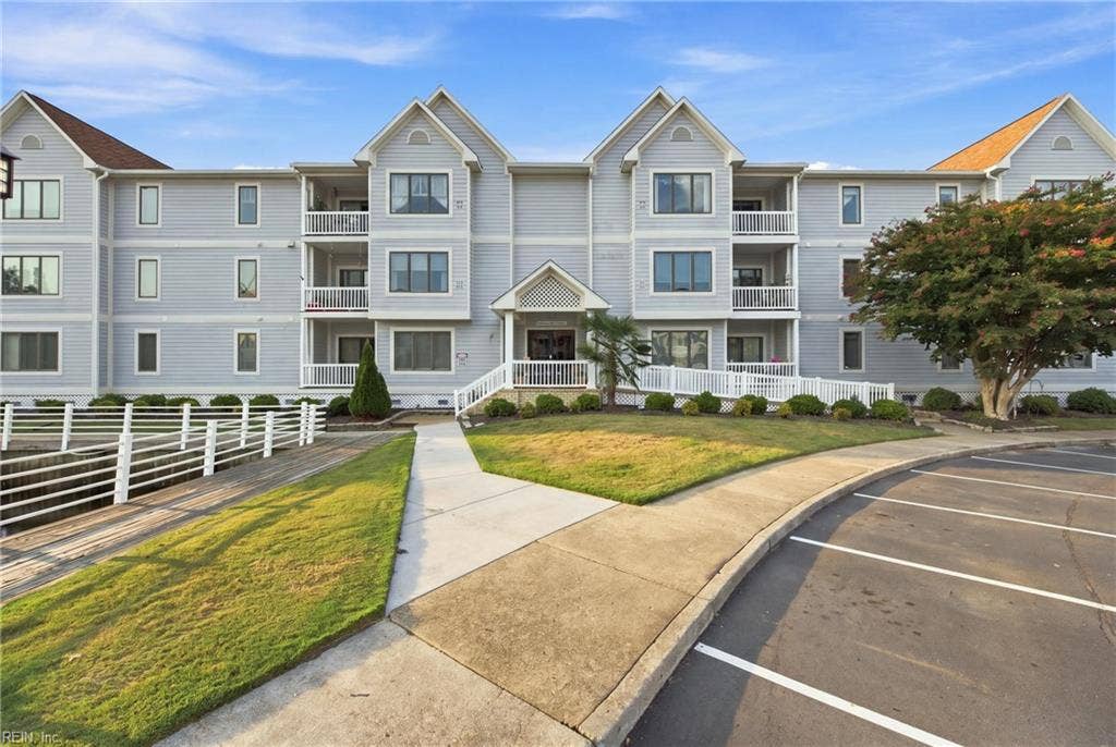 5 Harbor Watch Condo
