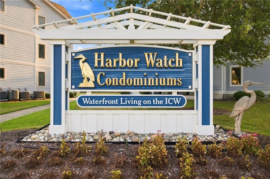 5 Harbor Watch Drive, #405, Chesapeake, VA 23320