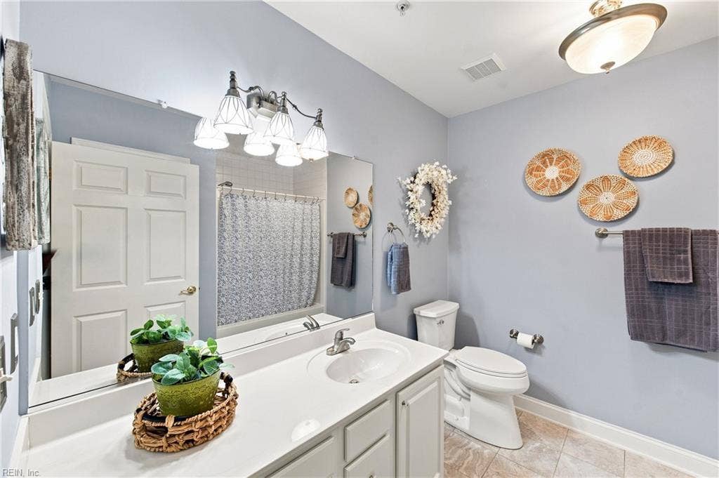 large hallway bath