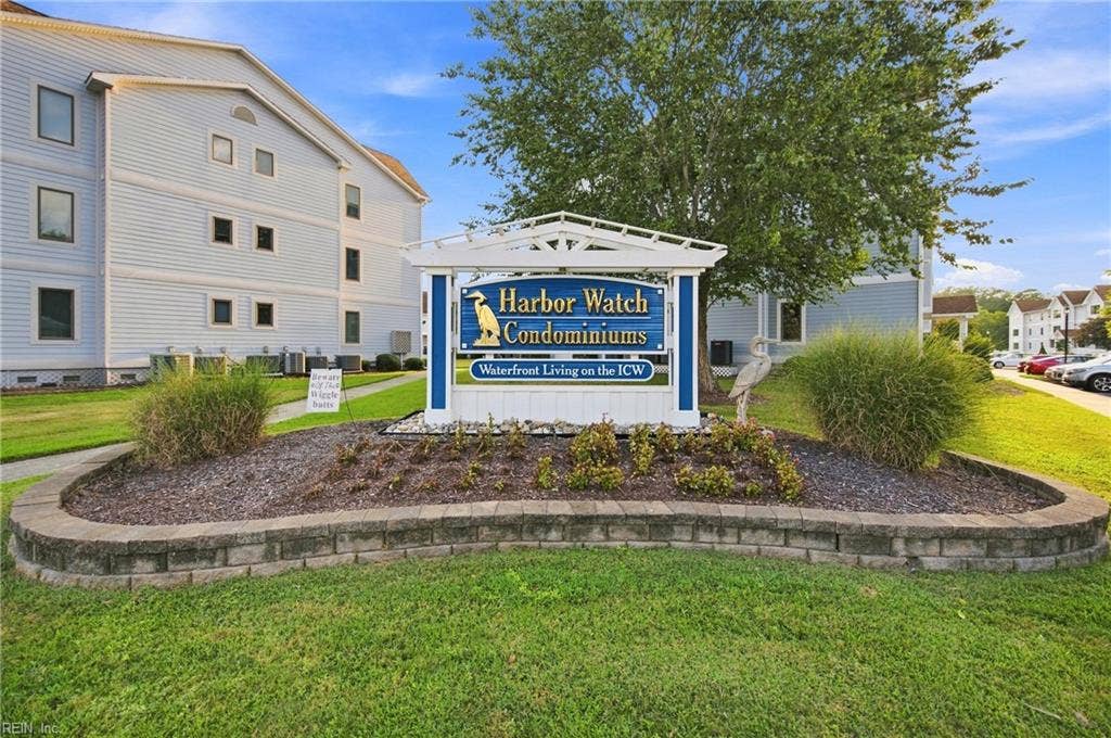 5 Harbor Watch Drive, #405, Chesapeake, VA 23320