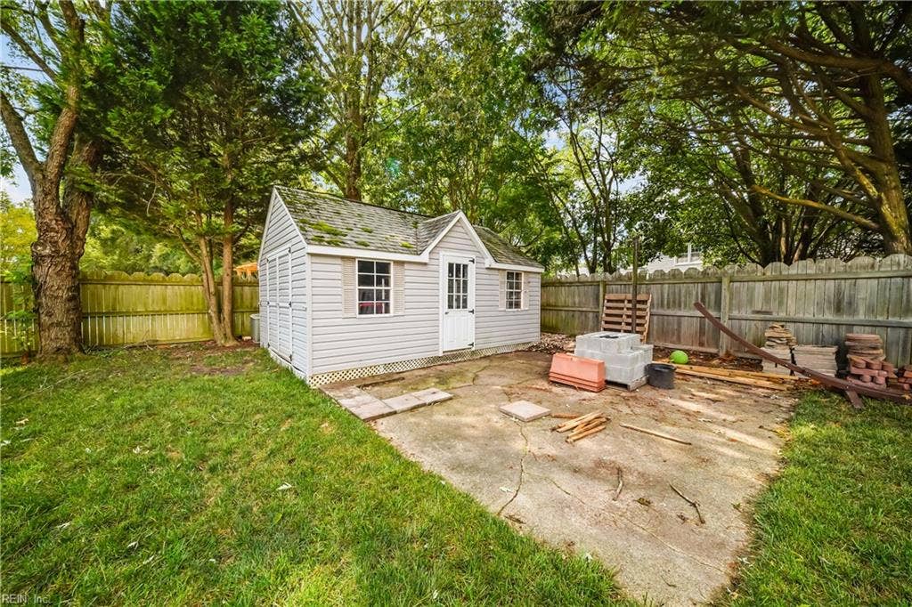 1489 Round Hill Drive, Virginia Beach, VA 23456