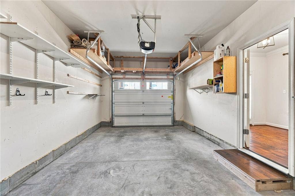 1117 Winsford Lane, Chesapeake, VA 23320 Garage