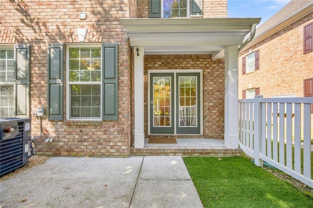 1117 Winsford Lane, Chesapeake, VA 23320 Back patio space