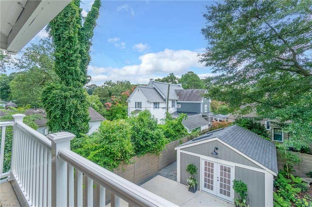 711 Pennsylvania Avenue, Norfolk, VA 23508 balcony overlooking the backyard and deck