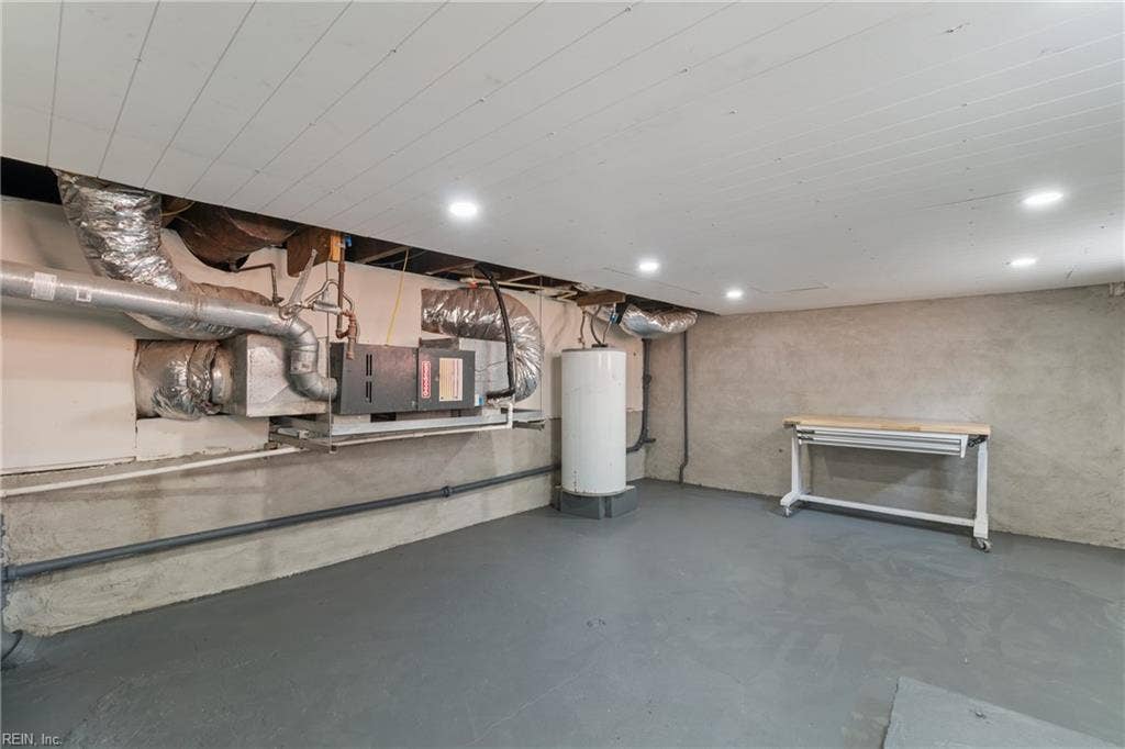 711 Pennsylvania Avenue, Norfolk, VA 23508 basement