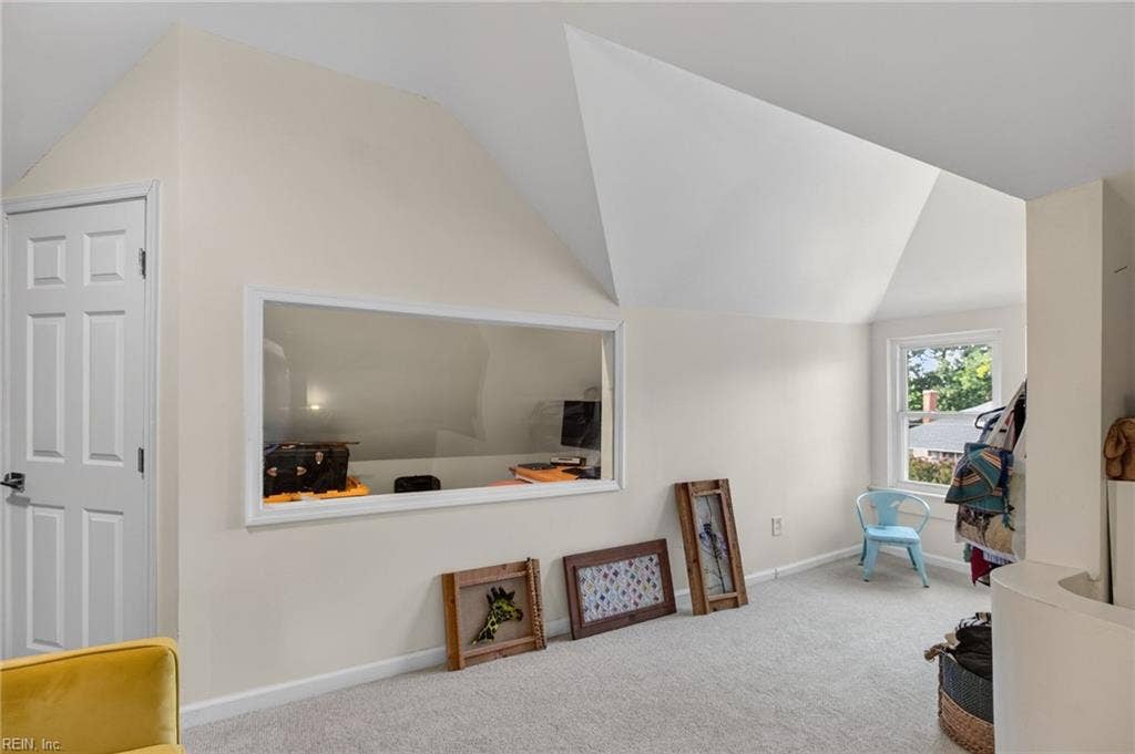 711 Pennsylvania Avenue, Norfolk, VA 23508 additional space on the 3rd floor that can be used as an office, studio, library, etc.