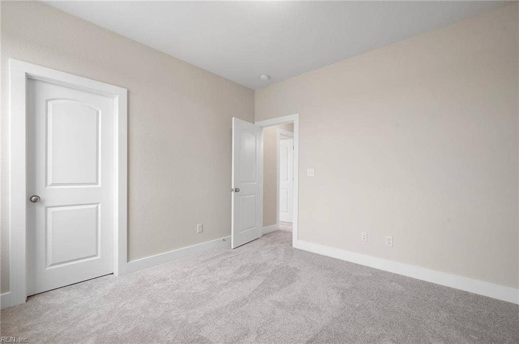 SOME ITEMS SHOWN MAY NOT BE INCLUDED.
