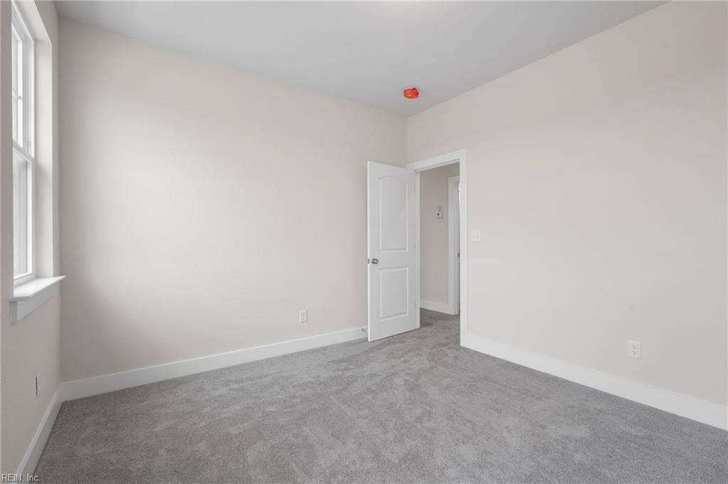 SOME ITEMS SHOWN MAY NOT BE INCLUDED.