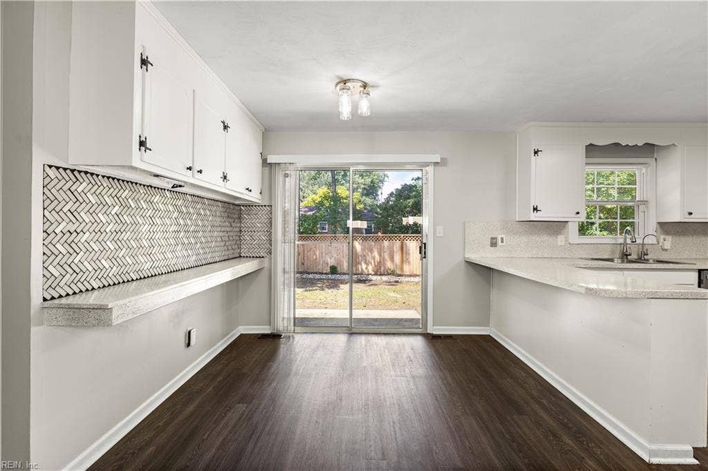 179 Corinthia Drive, Newport News, VA 23608 Breakfast Area