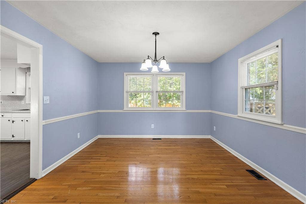 179 Corinthia Drive, Newport News, VA 23608 Main Dining