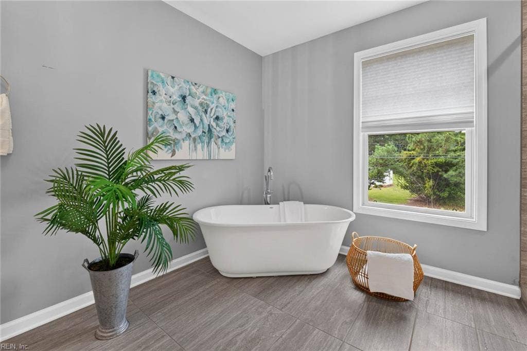 905 Washington Drive, Washington Heights, Chesapeake, VA 23322 905 Washington Drive, Washington Heights, Chesapeake, VA 23322