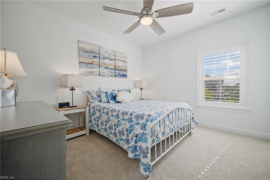 Guest bedroom