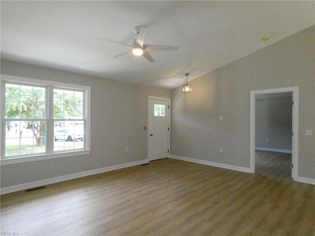 28 Dixie Drive, Dixie Estates, Dutton, VA 23050 Great ceiling fan! Actually, fans with lights in all of the bedrooms.