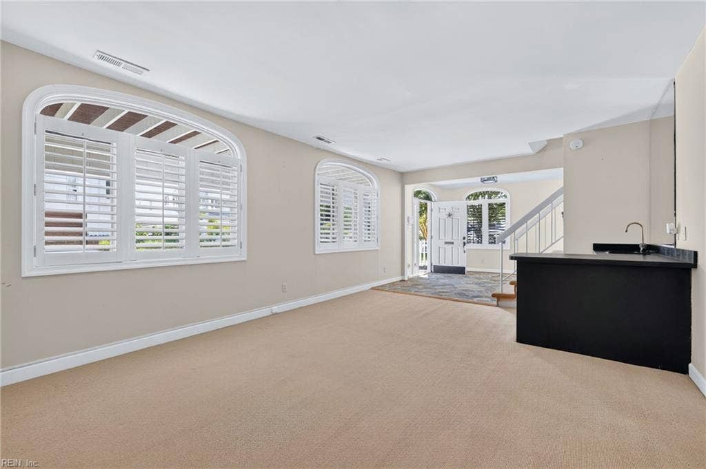 6109 Ocean Front Avenue, Virginia Beach, VA 23451