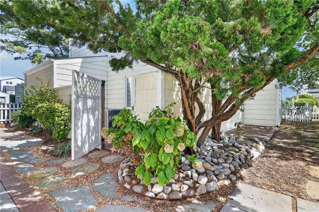 6109 Ocean Front Avenue, Virginia Beach, VA 23451