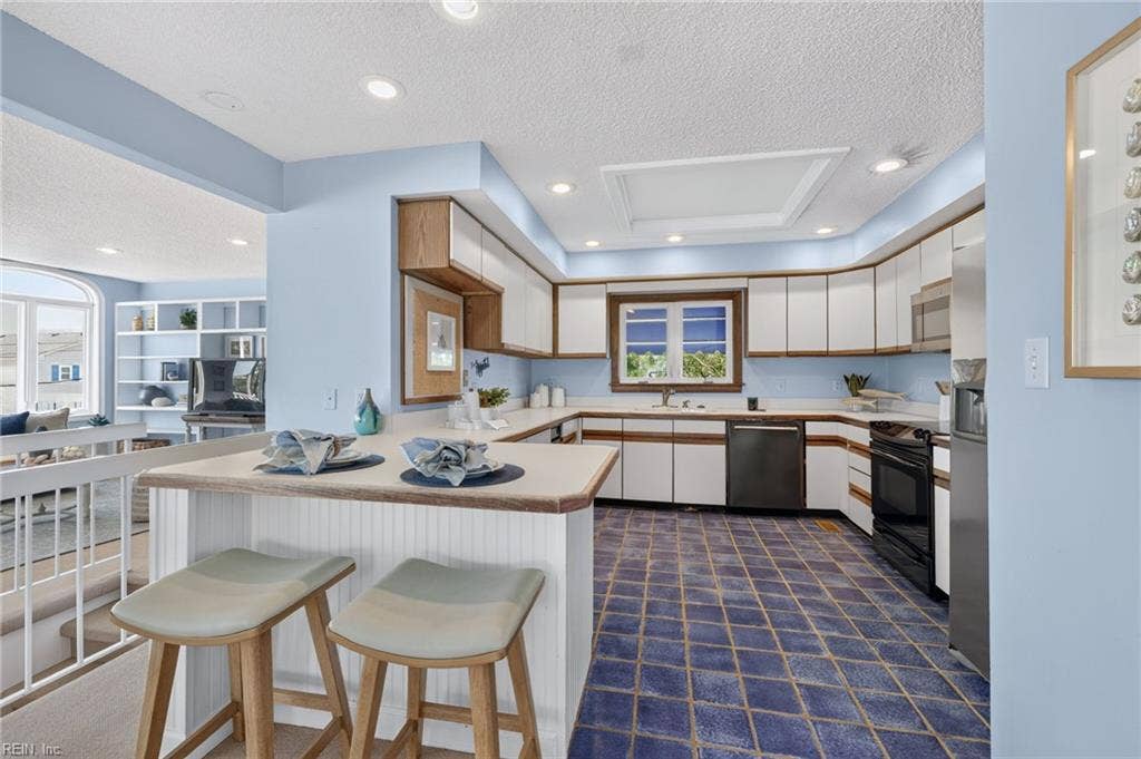 6109 Ocean Front Avenue, Virginia Beach, VA 23451