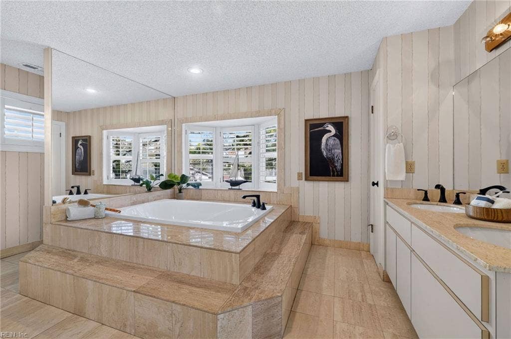6109 Ocean Front Avenue, Virginia Beach, VA 23451