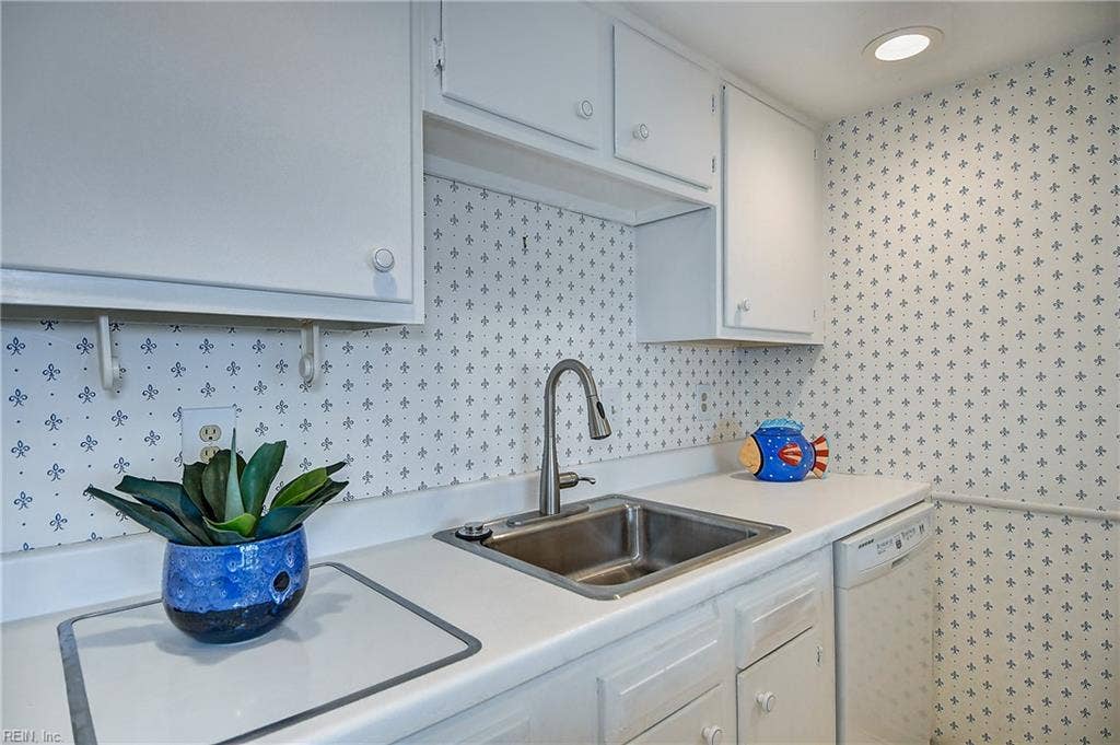 500 Pacific Avenue, #405, Pacific South Condos, Virginia Beach, VA 23451