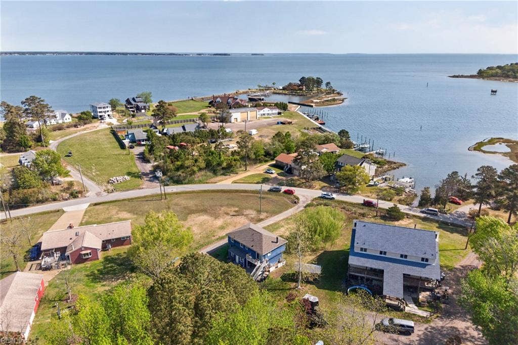 1309 Dandy Loop Road, Yorktown, VA 23692