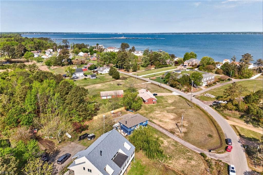 1309 Dandy Loop Road, Yorktown, VA 23692