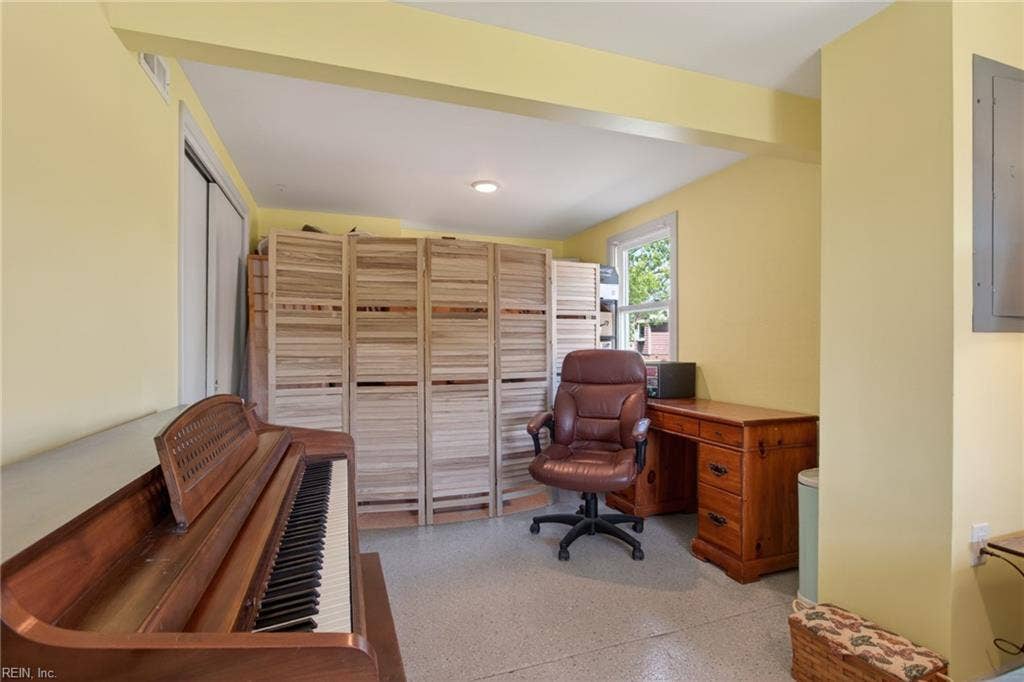 1309 Dandy Loop Road, Yorktown, VA 23692