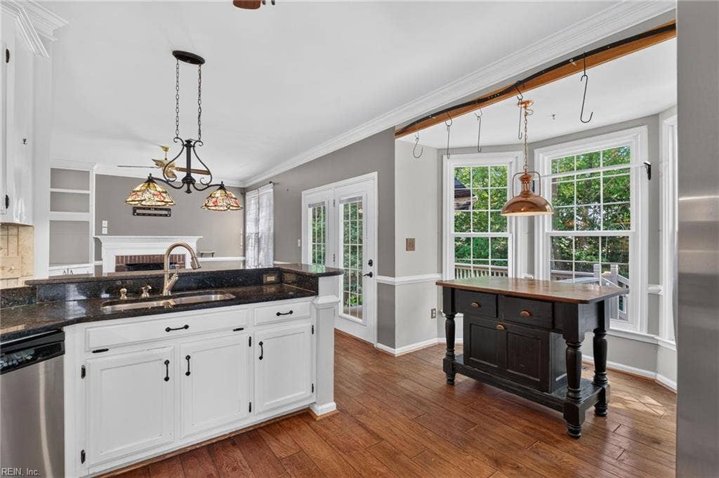 305 Clipper Creek Lane, Smithfield, VA 23430 305 Clipper Creek Lane, Smithfield, VA 23430