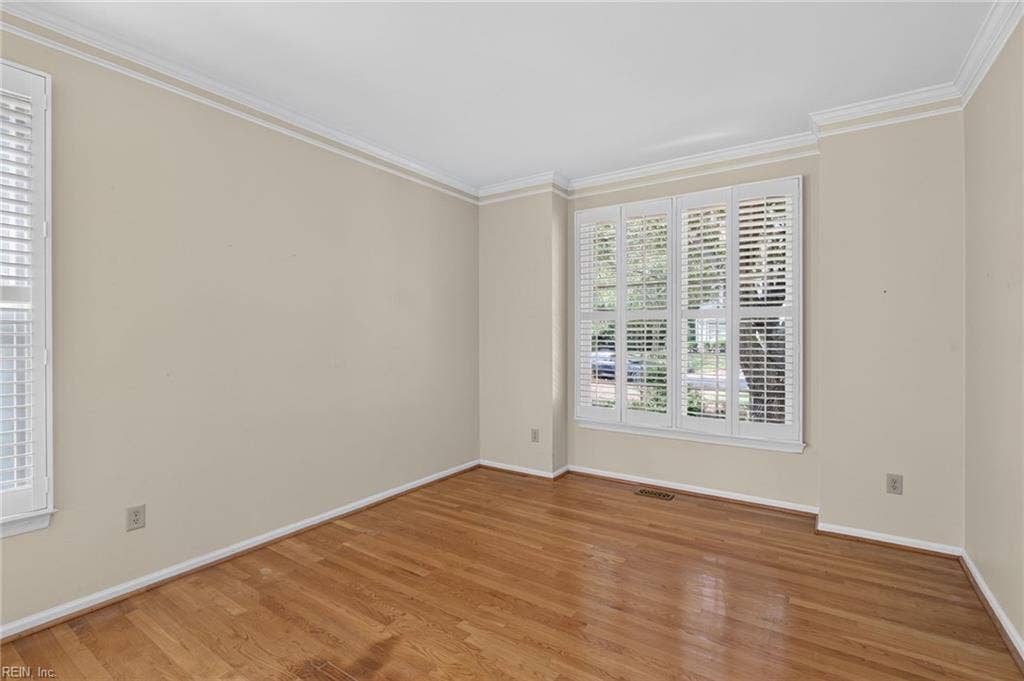 305 Clipper Creek Lane, Smithfield, VA 23430 305 Clipper Creek Lane, Smithfield, VA 23430