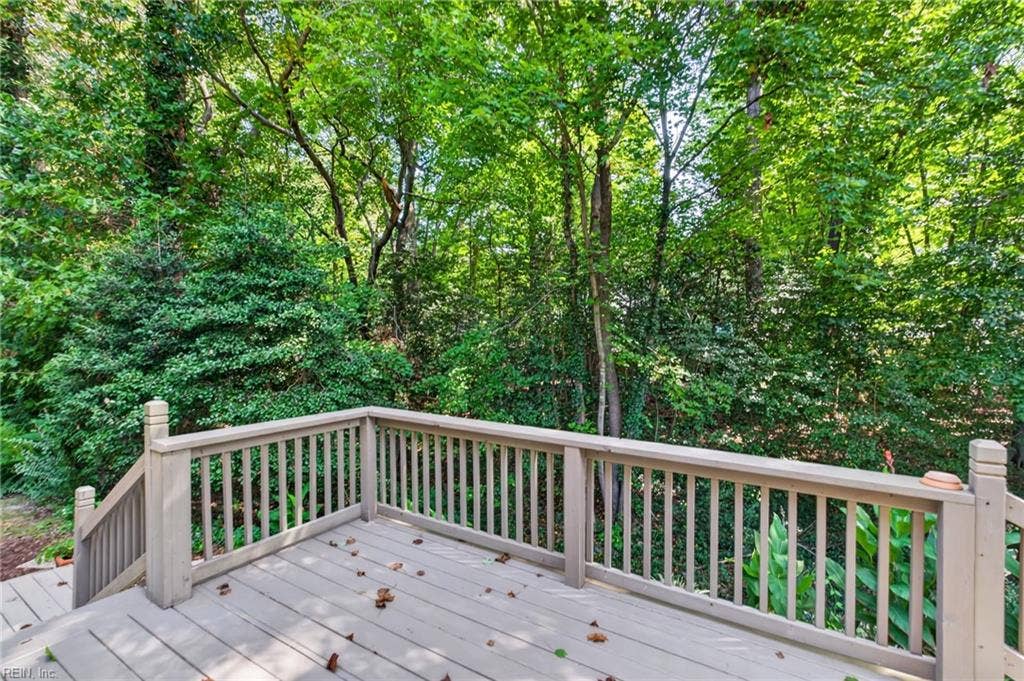 305 Clipper Creek Lane, Smithfield, VA 23430 305 Clipper Creek Lane, Smithfield, VA 23430