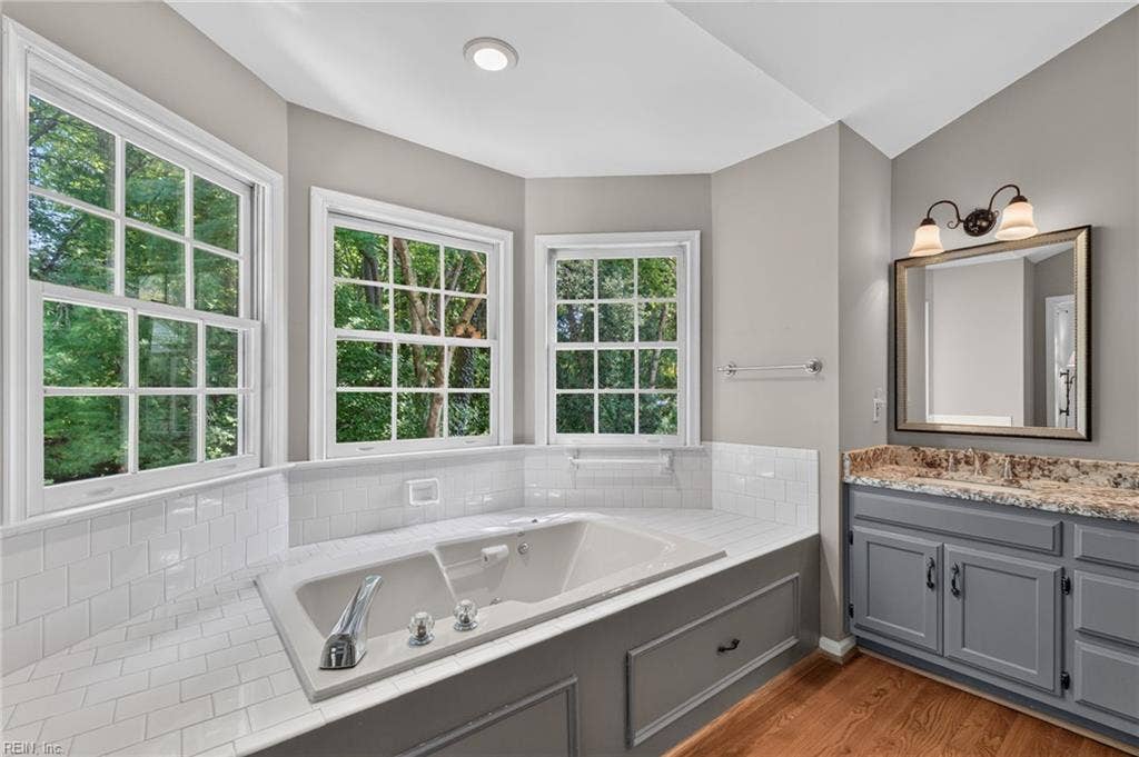 305 Clipper Creek Lane, Smithfield, VA 23430 305 Clipper Creek Lane, Smithfield, VA 23430