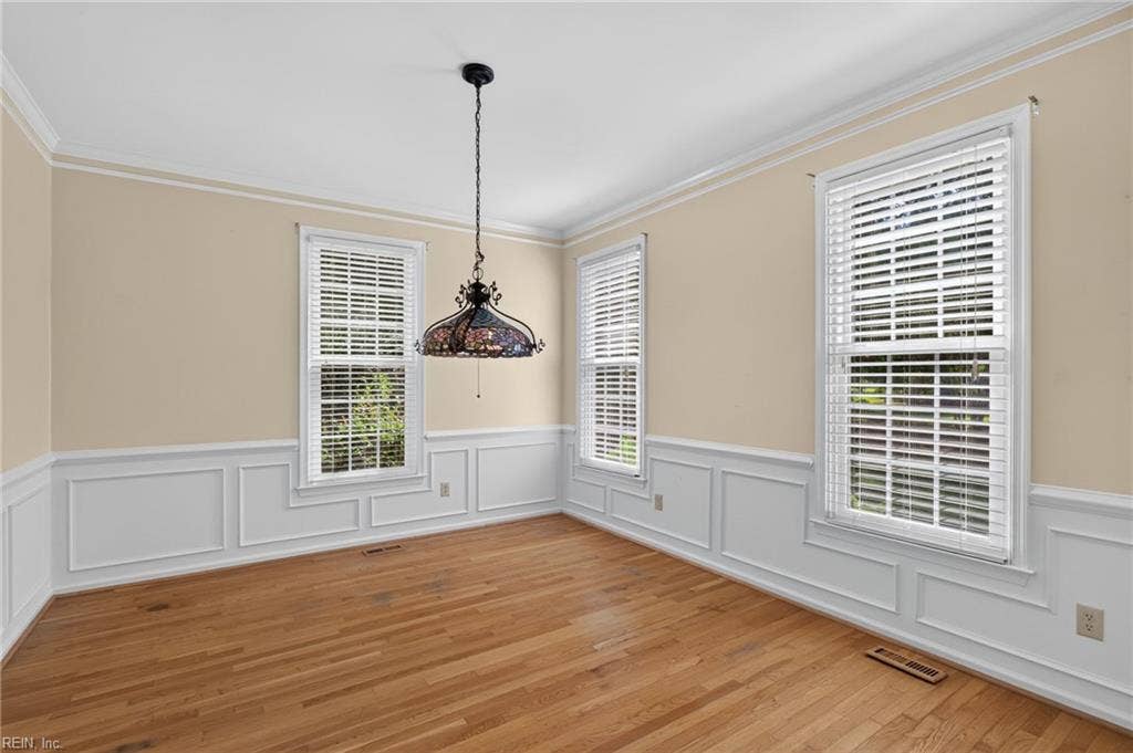 305 Clipper Creek Lane, Smithfield, VA 23430 305 Clipper Creek Lane, Smithfield, VA 23430