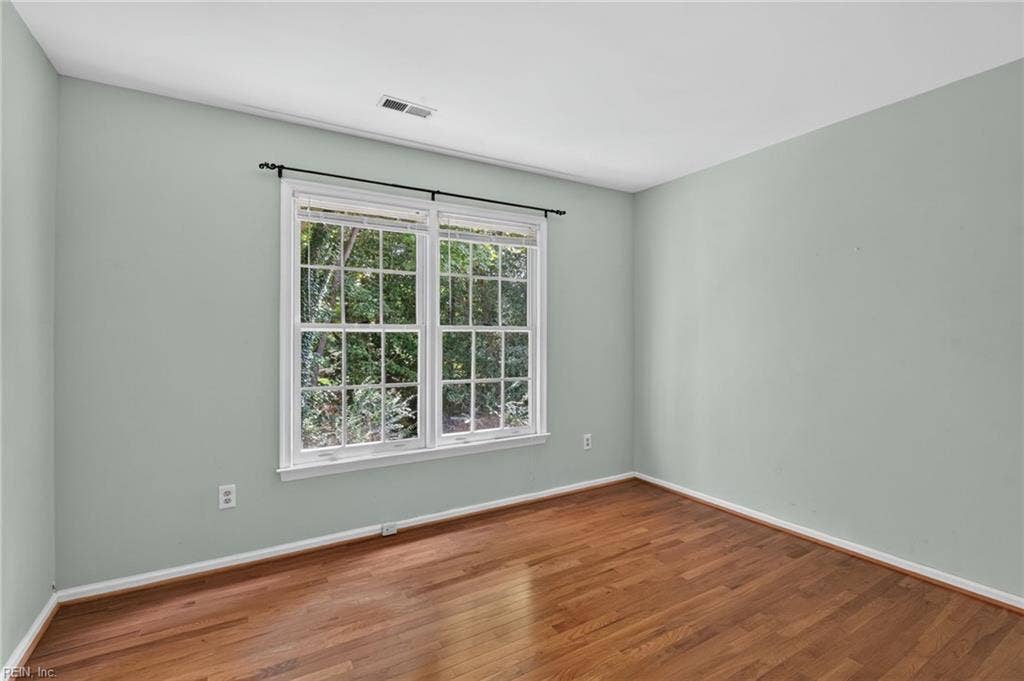 305 Clipper Creek Lane, Smithfield, VA 23430 305 Clipper Creek Lane, Smithfield, VA 23430