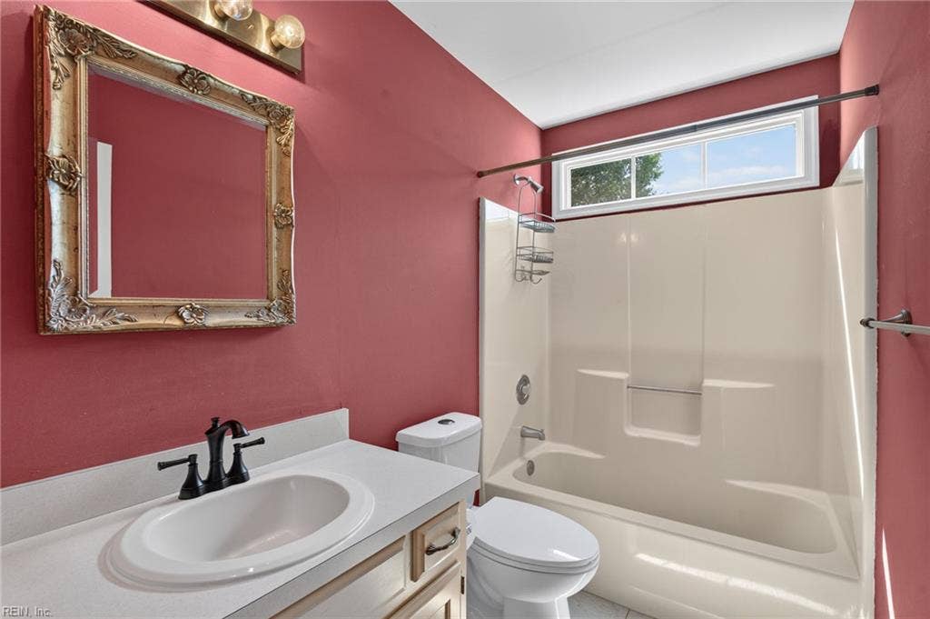 305 Clipper Creek Lane, Smithfield, VA 23430 305 Clipper Creek Lane, Smithfield, VA 23430