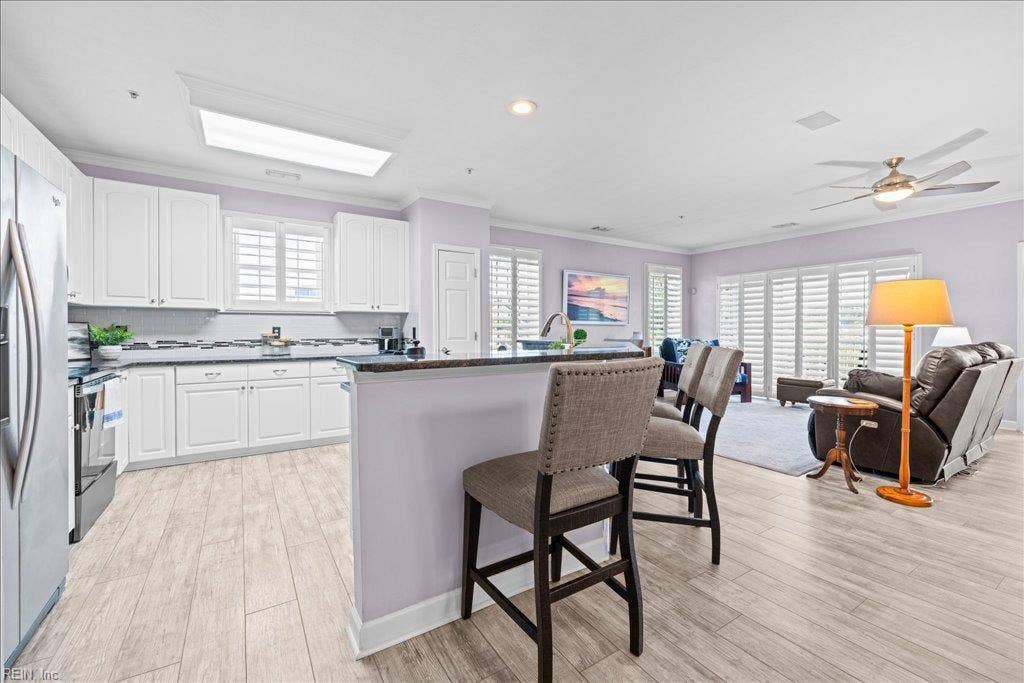 2300 Page Harbor Landing, #304, Virginia Beach, VA 23451 Great Room