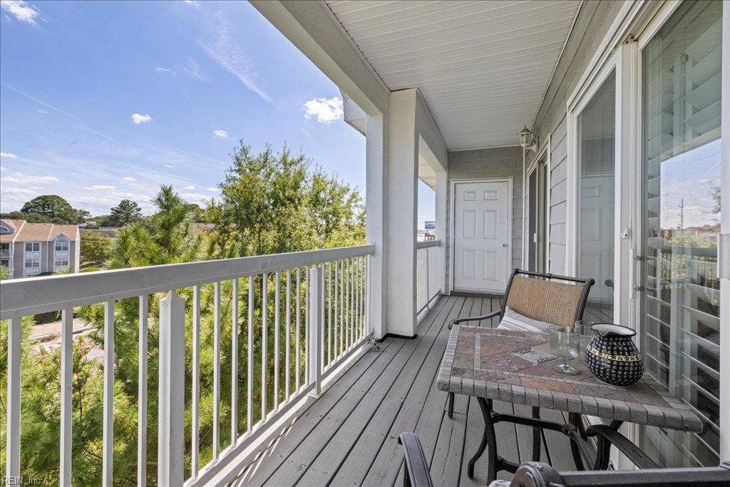 2300 Page Harbor Landing, #304, Virginia Beach, VA 23451 Balcony off living room