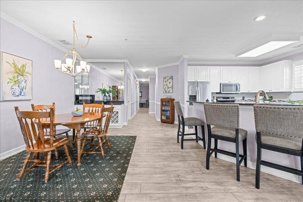 2300 Page Harbor Landing, #304, Virginia Beach, VA 23451 Dining Area